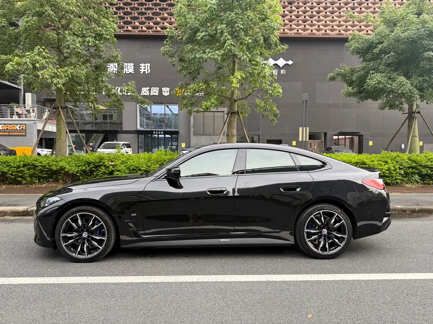 BMW i4 2023