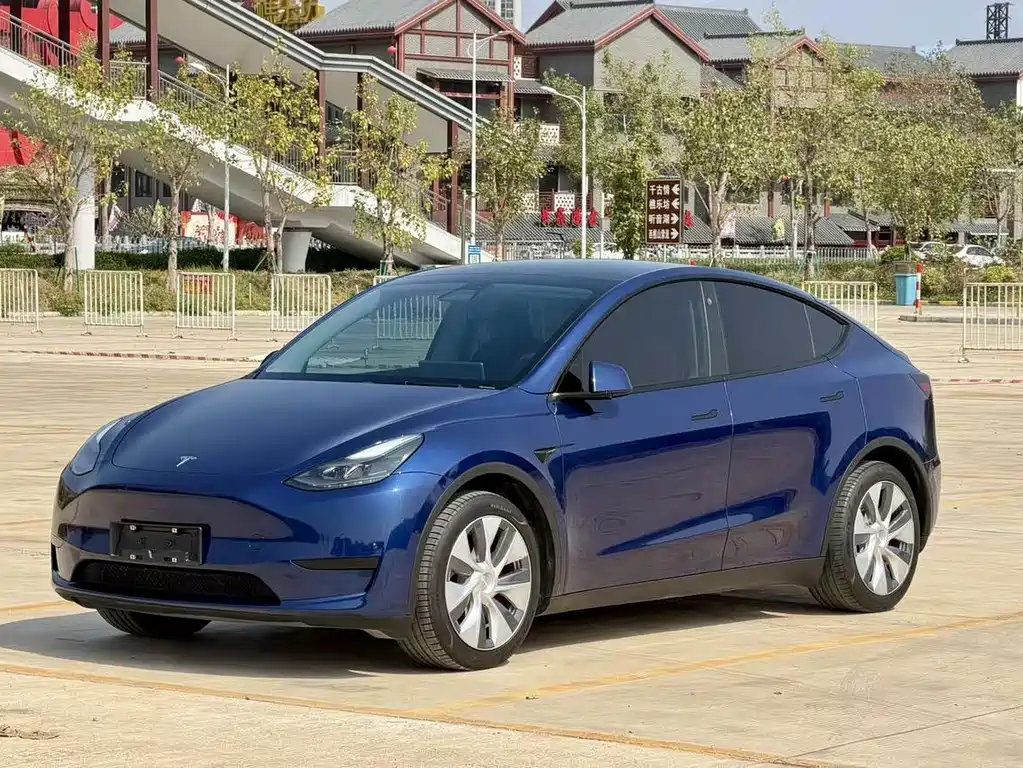 Tesla Model Y 2022