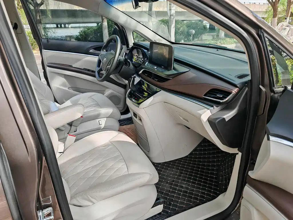 Buick GL8 2021