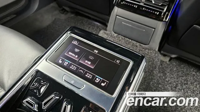 Audi A8 2021