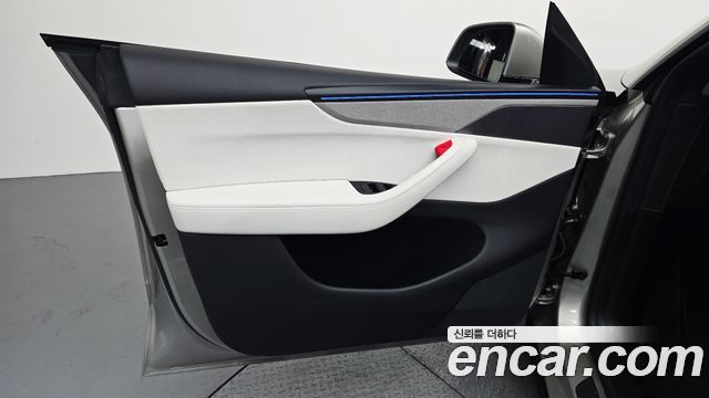 Tesla Model Y 2026