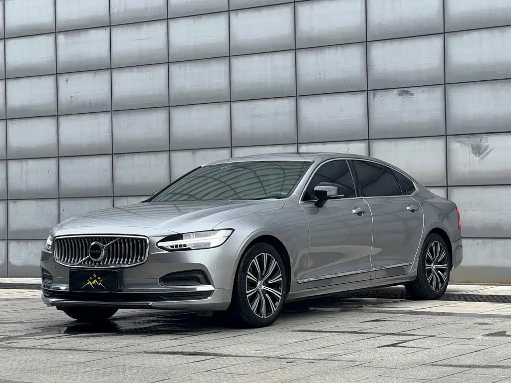 Volvo S90 2022