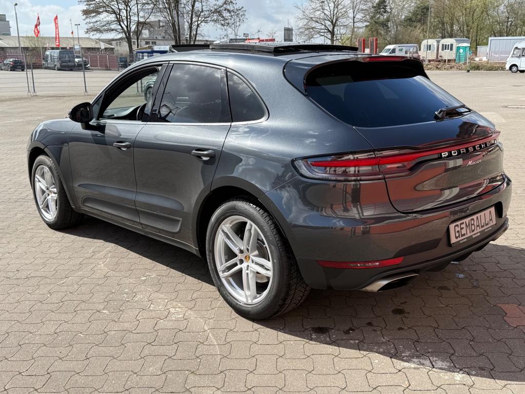 Porsche Macan 2021