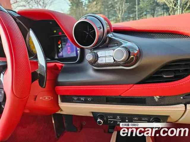 Ferrari F8 2021