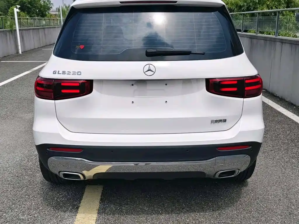 Mercedes-Benz GLB 2024