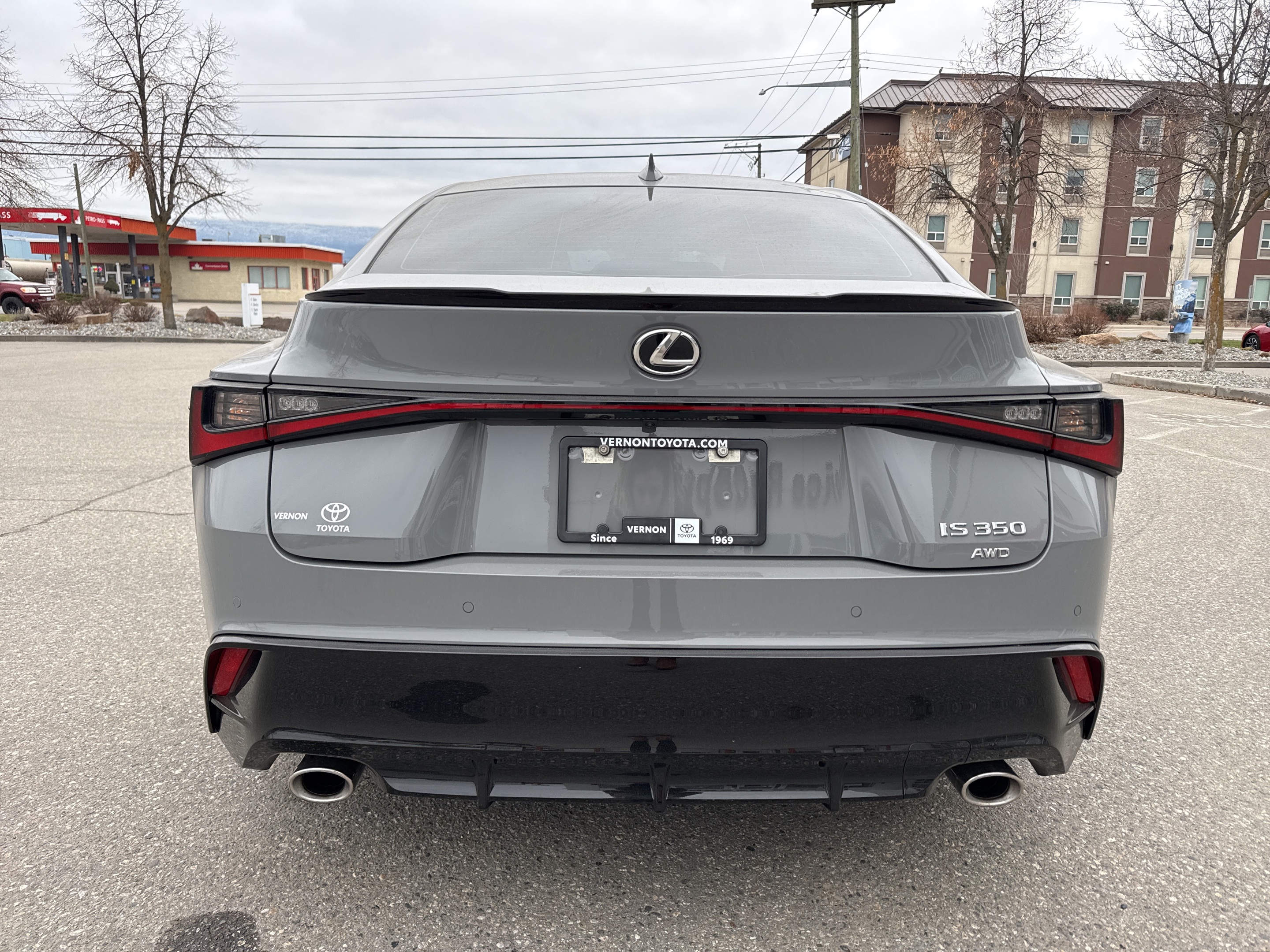Lexus IS 2024