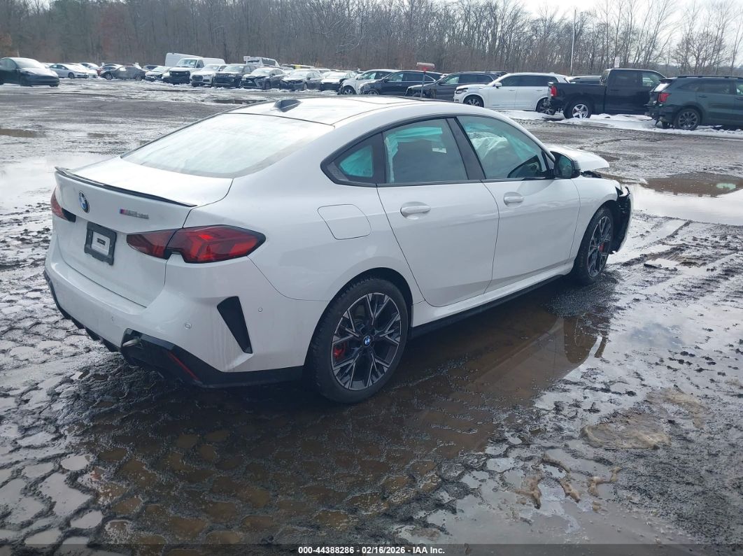 BMW M235 2025