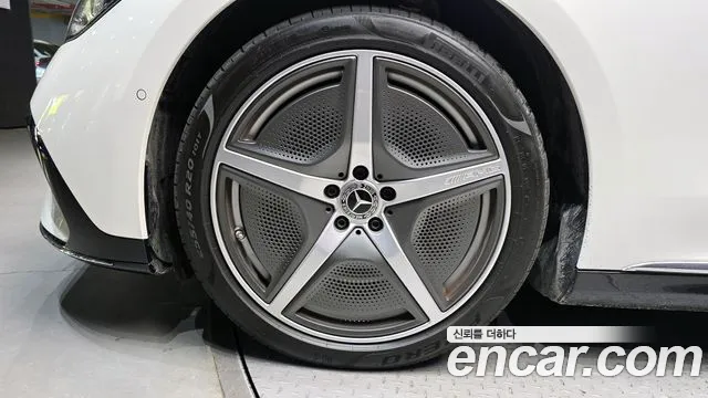 Mercedes-Benz EQE 2024