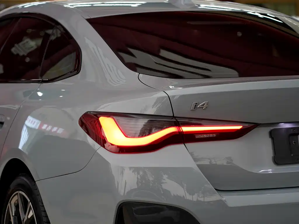 BMW i4 2022