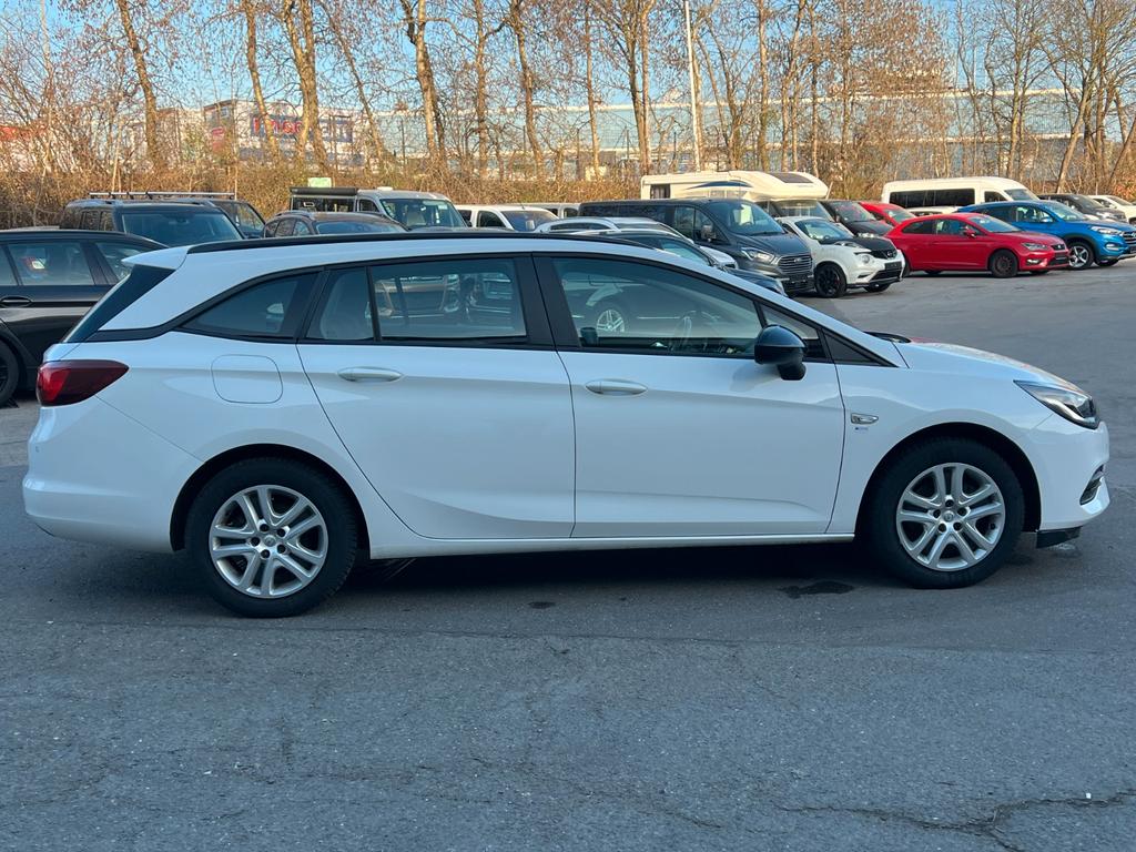 Opel Astra 2022