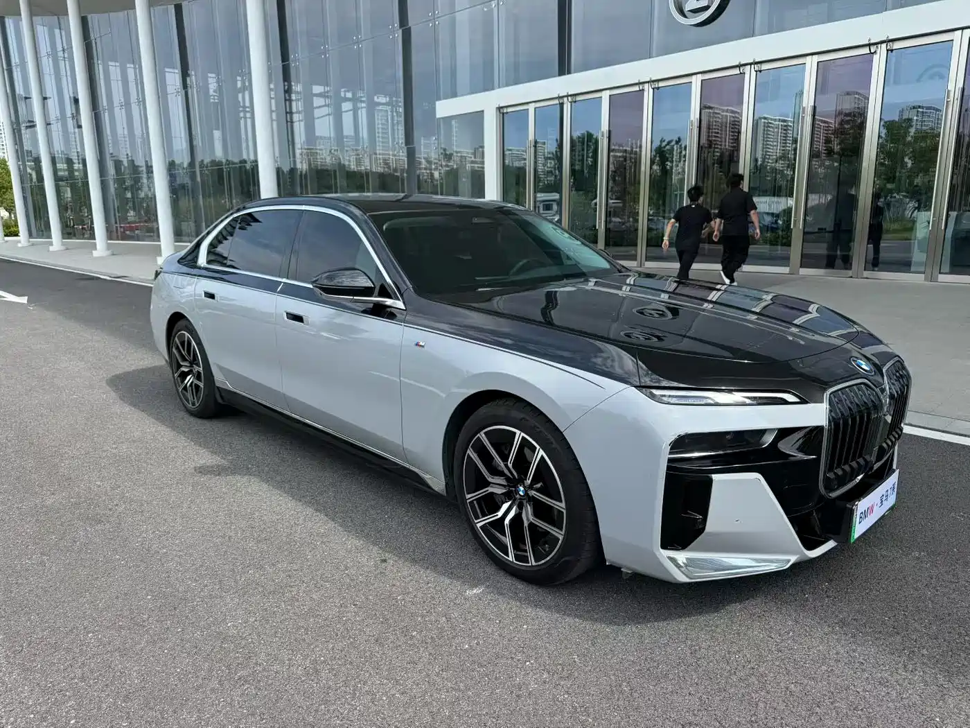 BMW i7 2023