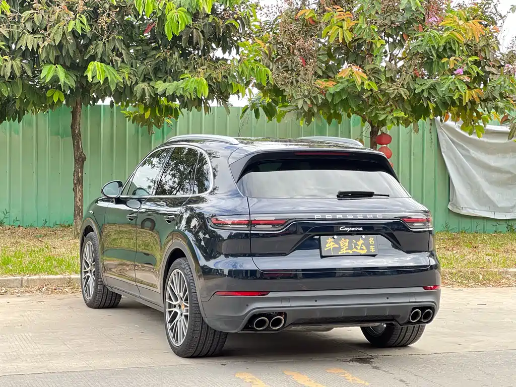 Porsche Cayenne 2022