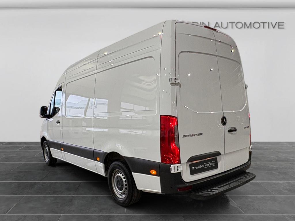 Mercedes-Benz SPRINTER 2025