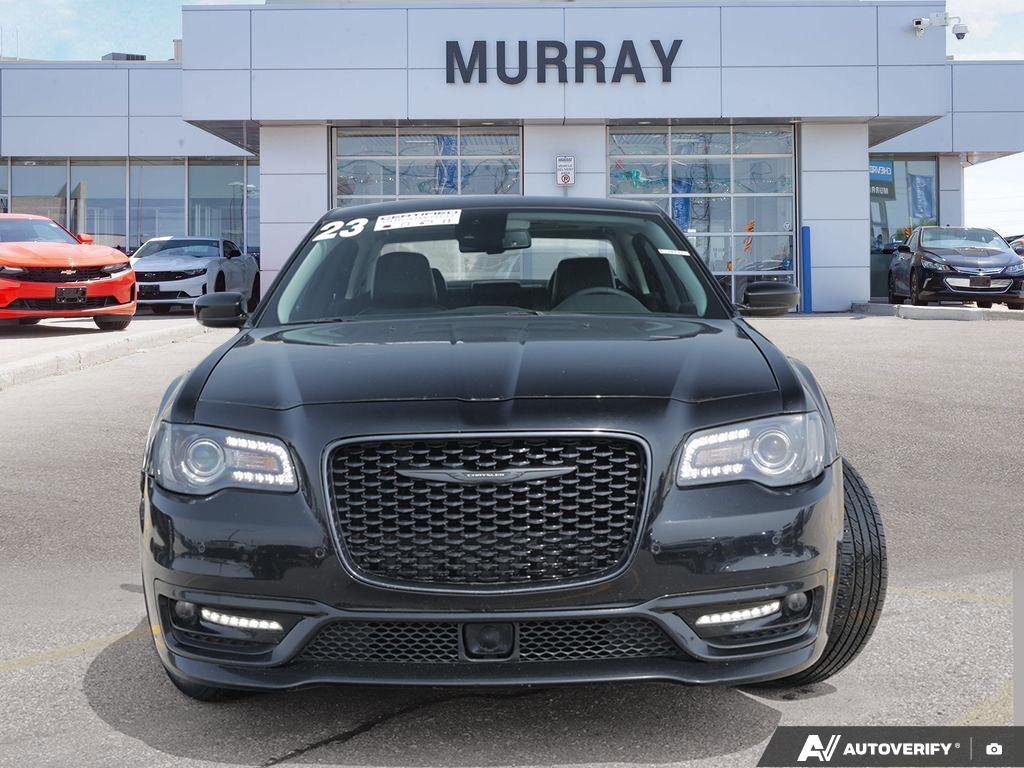 Chrysler 300 2023