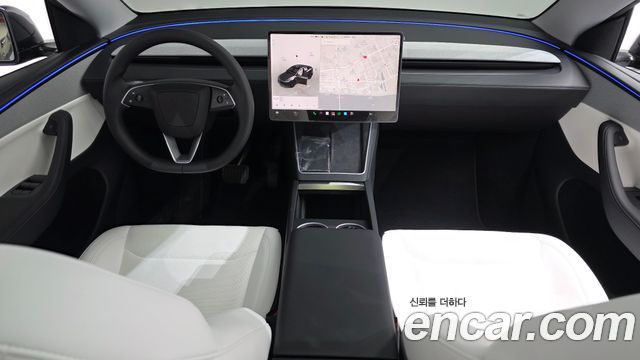 Tesla Model Y 2025