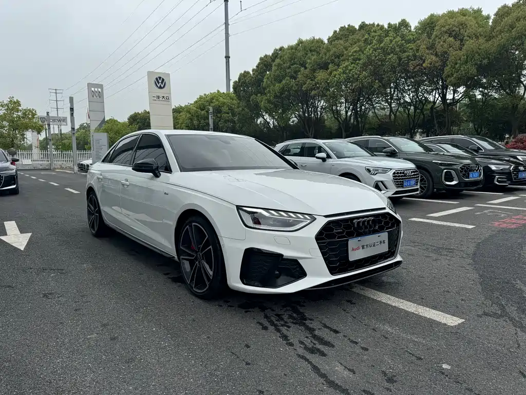 Audi A4 2023