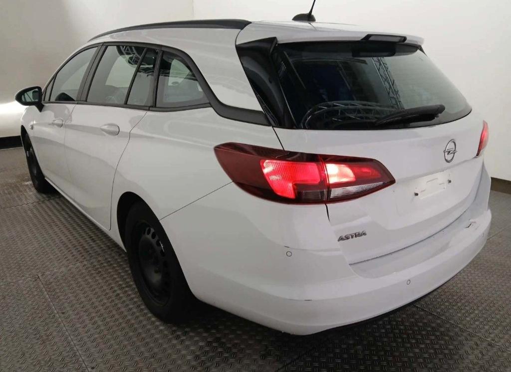 Opel Astra 2021