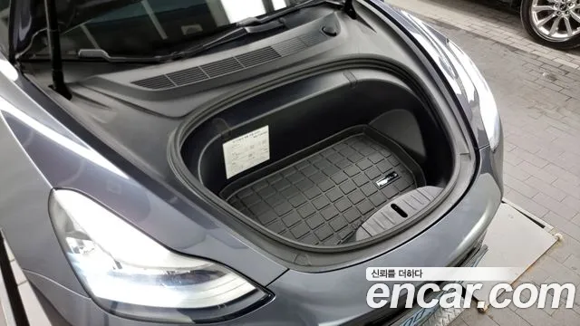 Tesla Model 3 2020