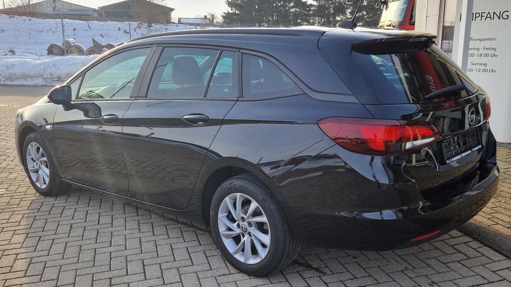 Opel Astra 2021
