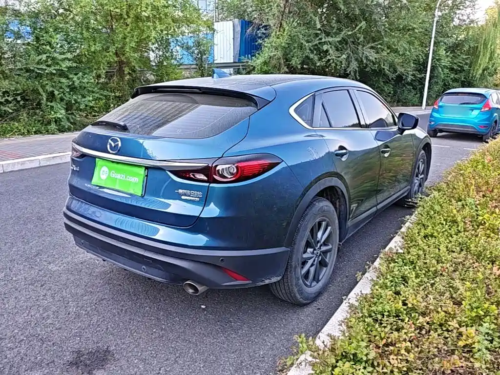 Mazda CX-4 2021