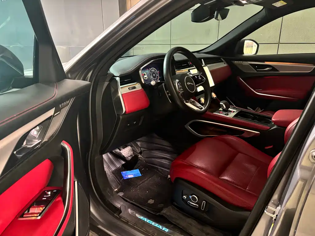 Jaguar F-Pace 2022