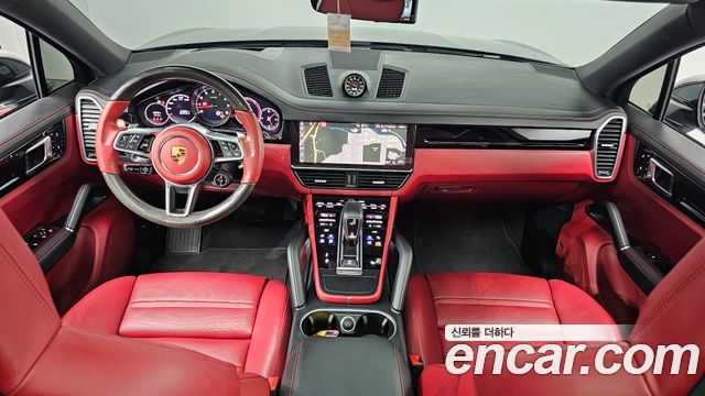 Porsche Cayenne 2021