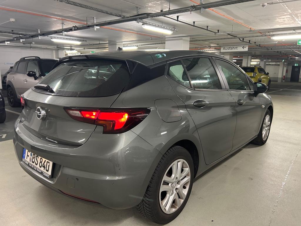 Opel Astra 2021