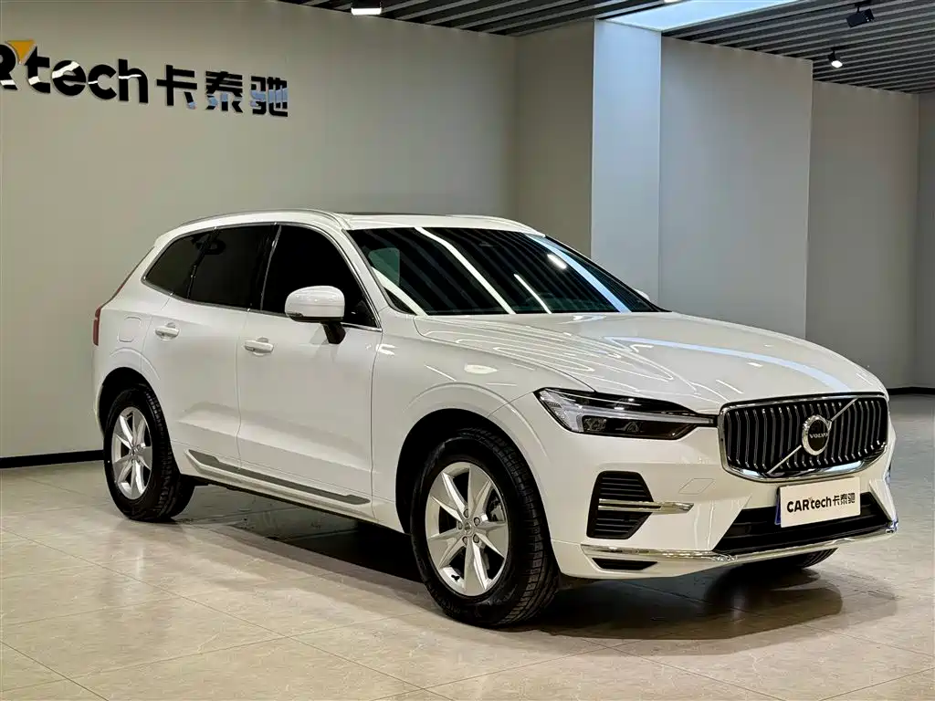 Volvo XC60 2022