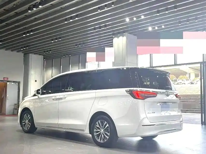Buick GL8 2023