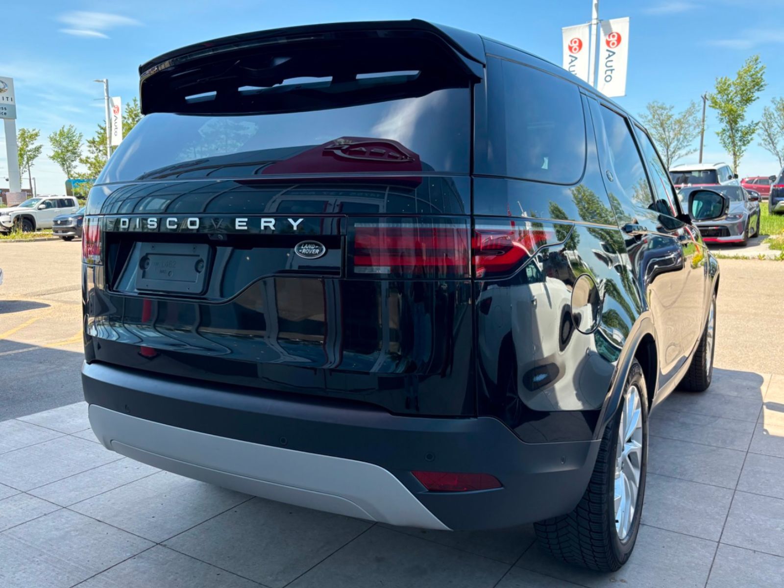 Land Rover Discovery 2023