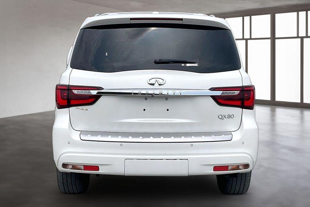 Infiniti QX80 2023
