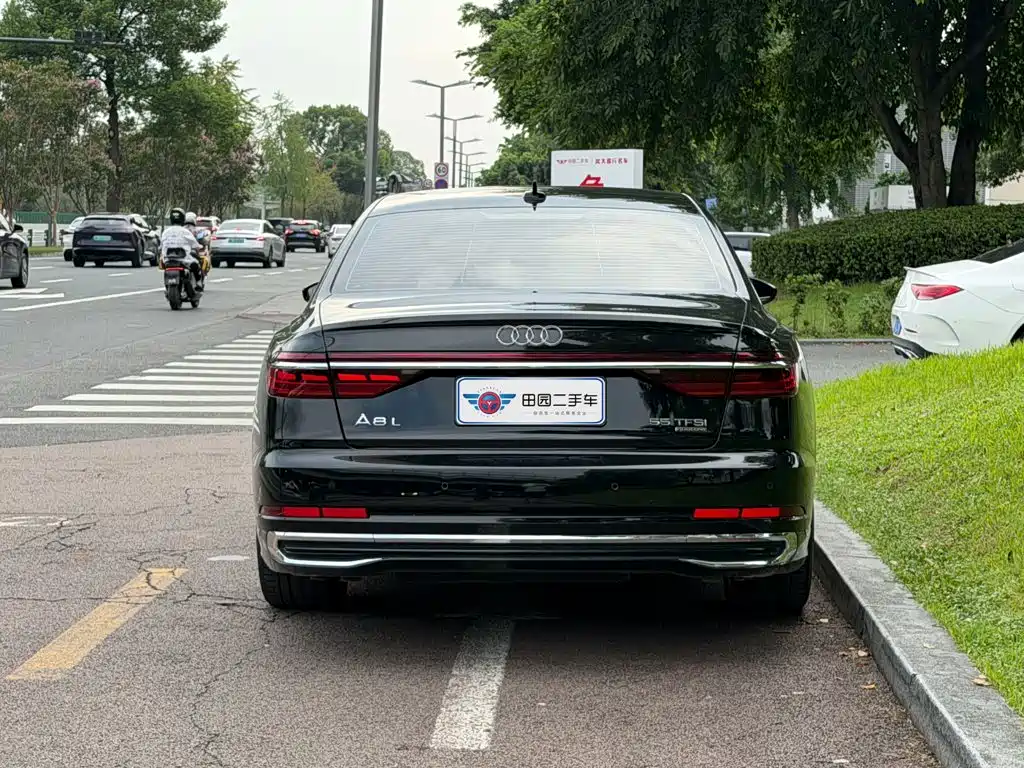 Audi A8 2024