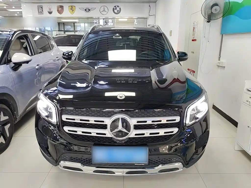 Mercedes-Benz GLB 2023