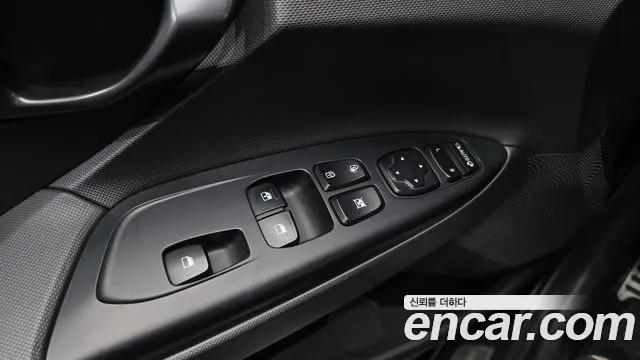 Hyundai Veloster 2021