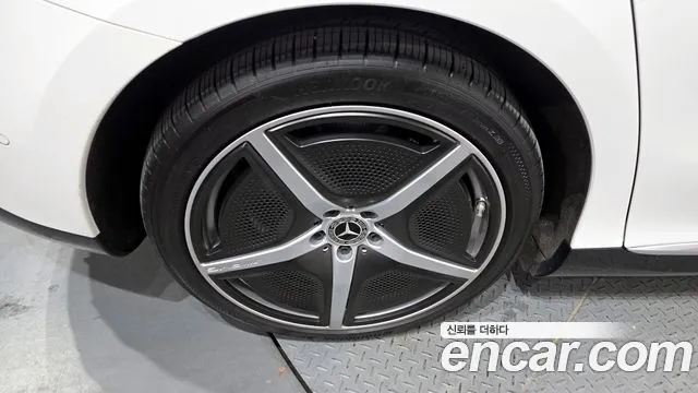 Mercedes-Benz EQE 2023