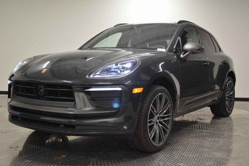 Porsche Macan 2025