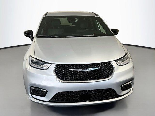 Chrysler Pacifica 2026