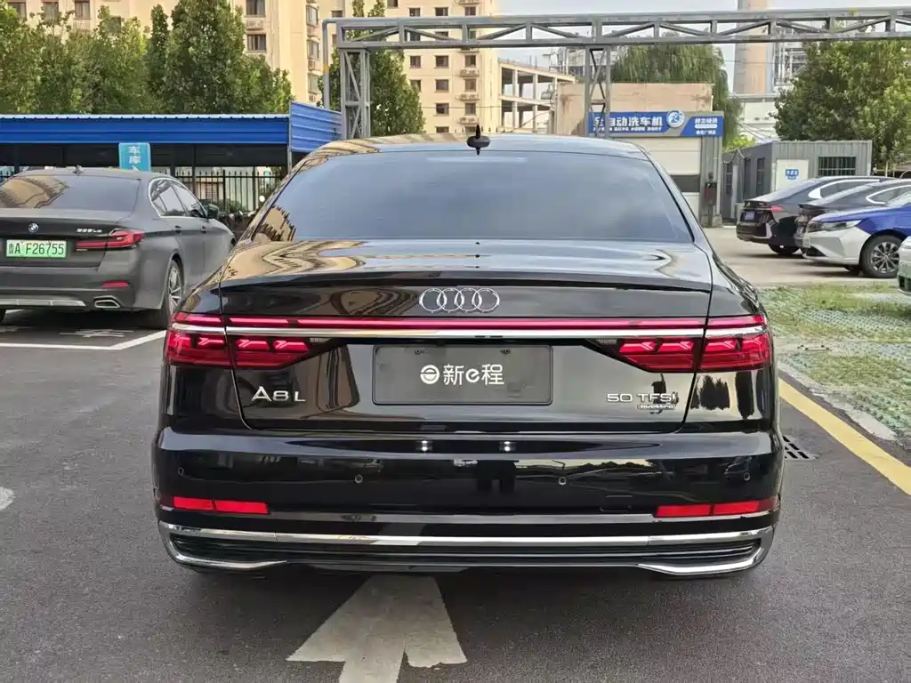 Audi A8 2023