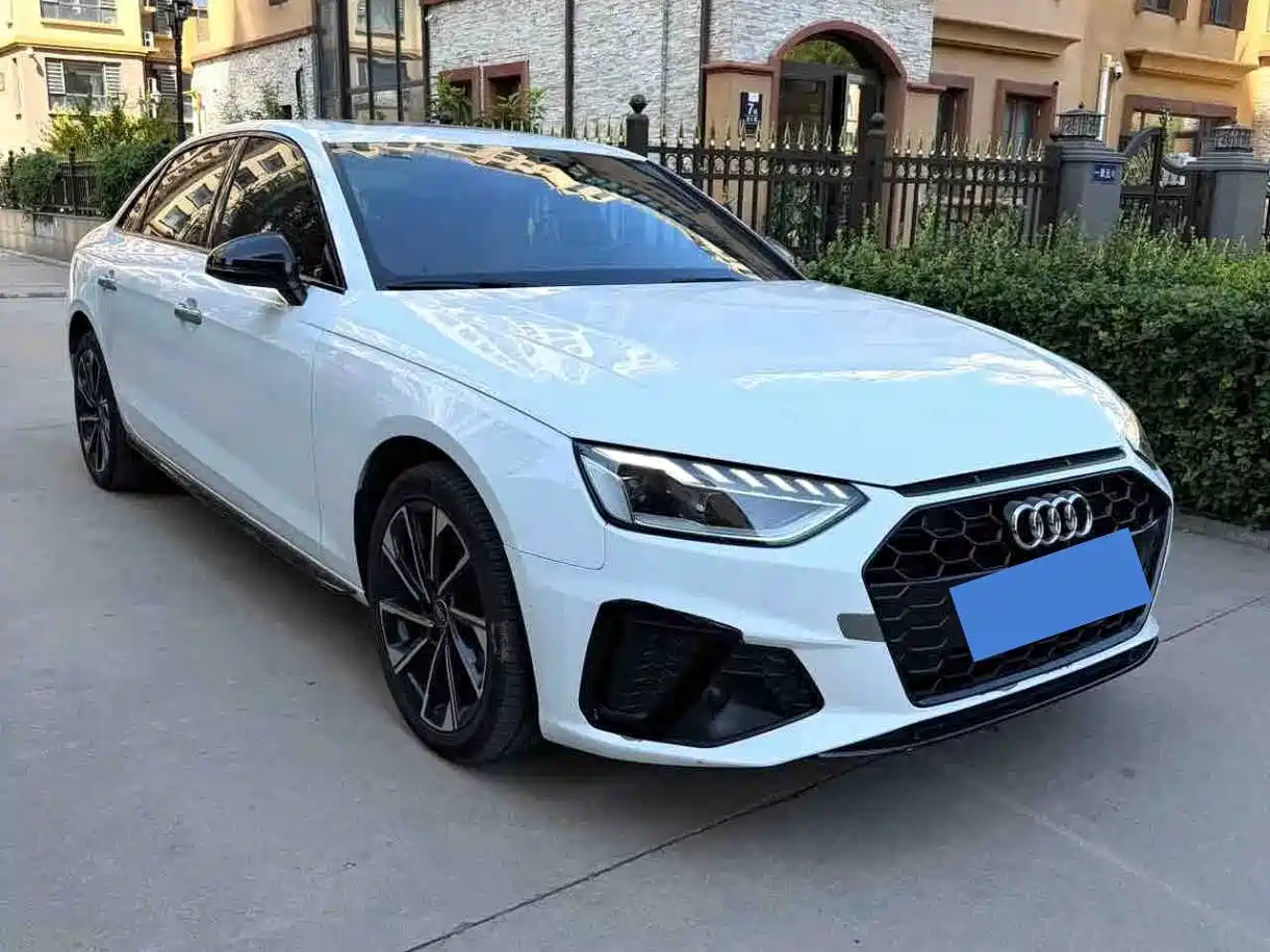 Audi A4 2023