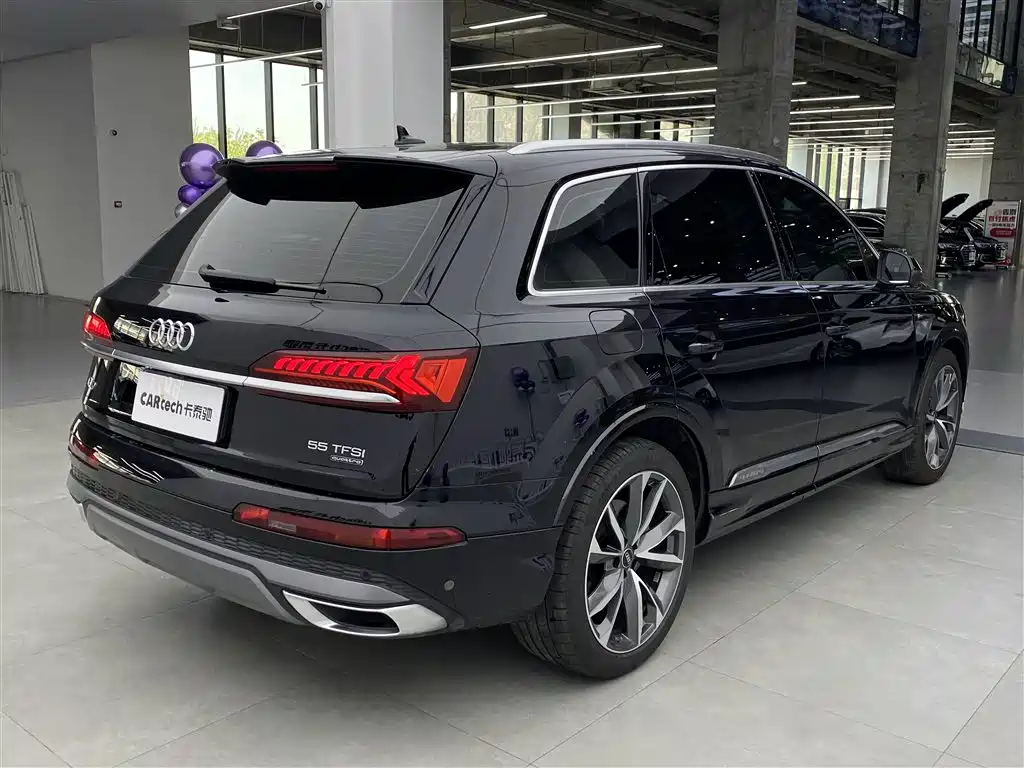 Audi Q7 2021