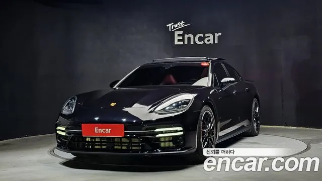 Porsche Panamera 2022