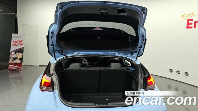 Hyundai Veloster 2021