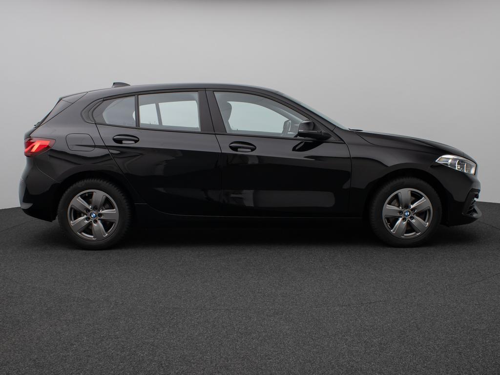 BMW 118 2024