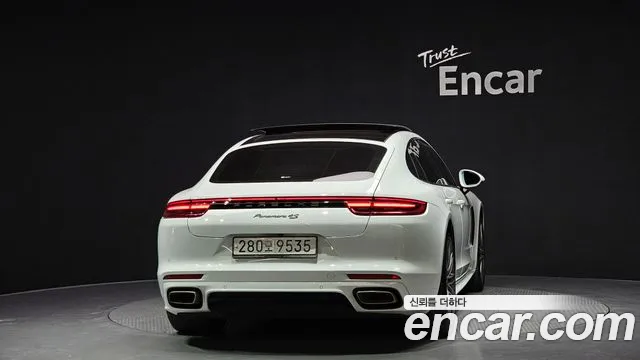 Porsche Panamera 2020
