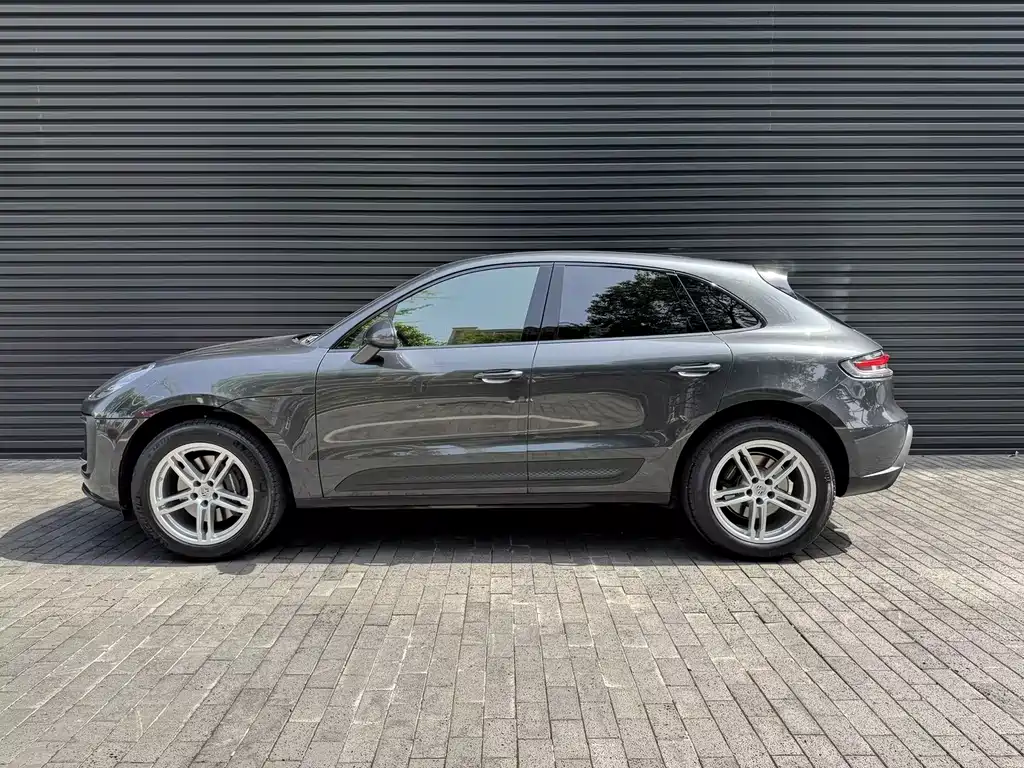 Porsche Macan 2025