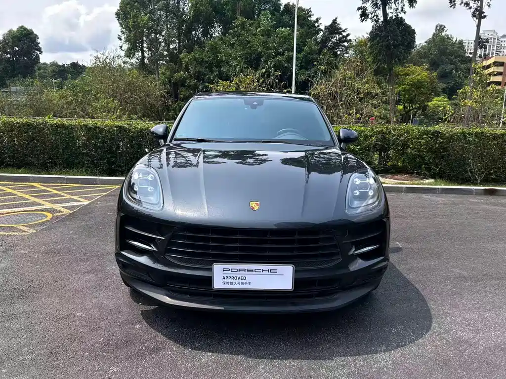 Porsche Macan 2021
