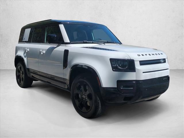 Land Rover Defender 2023