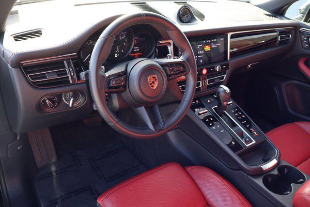 Porsche Macan 2025
