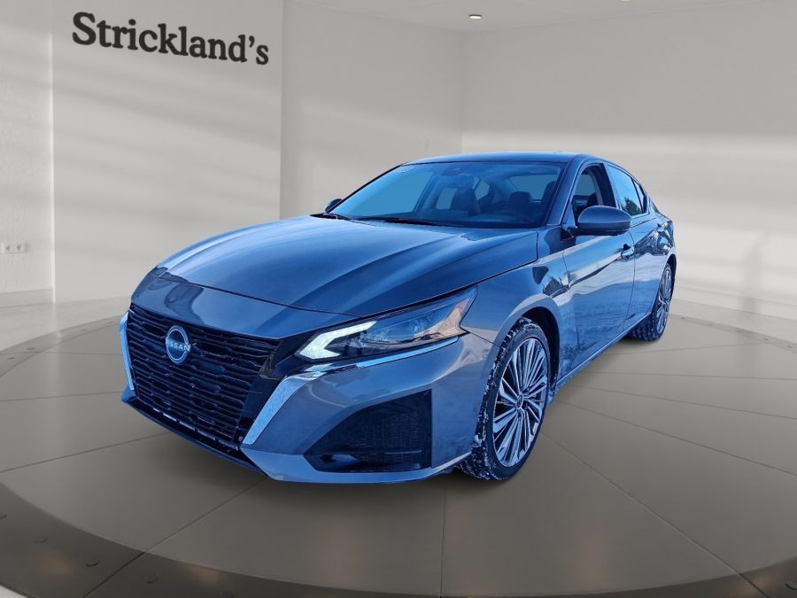 Nissan Altima 2023