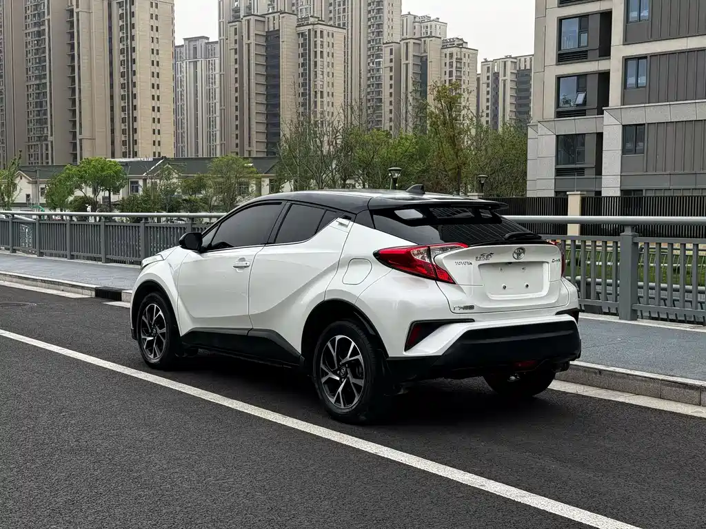 Toyota C-HR 2021